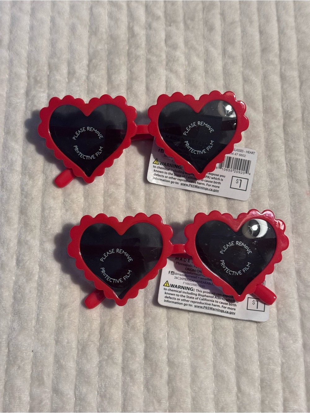 Kids Heart-Shaped Sunglasses - Red